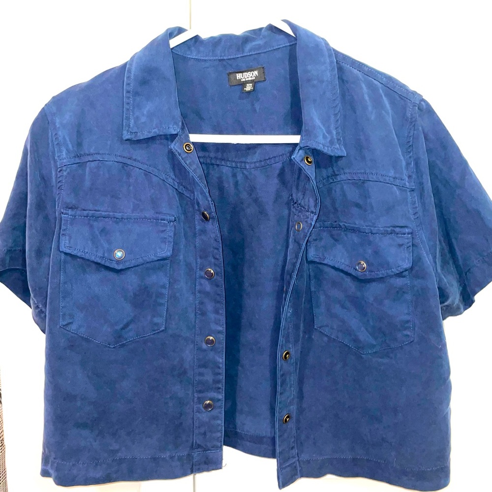 Blue short sleeve top